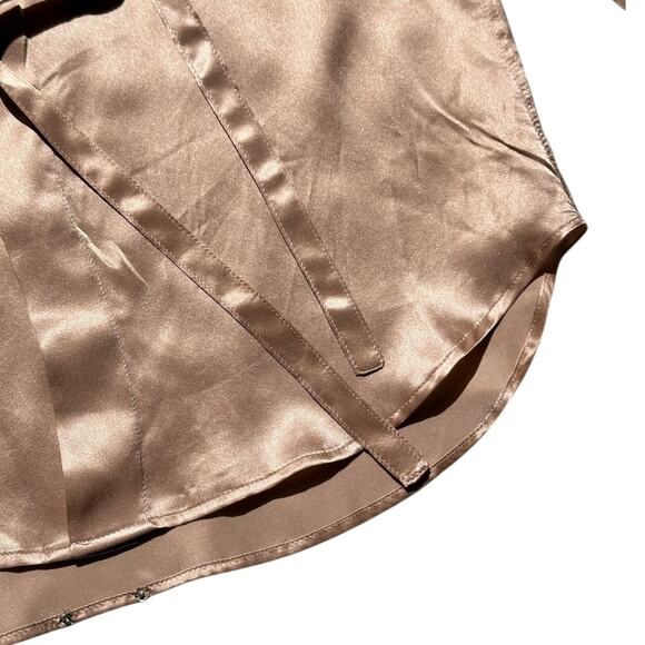 Silk strap and clasp button down - Picture 3 of 6